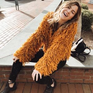 Meet your Posher, Ana